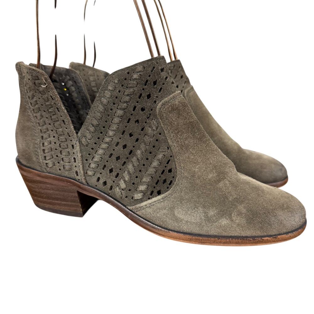 Vince Camuto Prasata Suede Leather Ankle Boots Booties Womens Olive sz 6 M